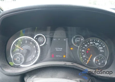 2021 Ram 1500 Big Horn 4X4 5'7 Box z USA, uszkodzony, nr VIN 1C6RRFFG5MN612828